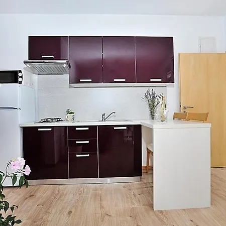 Apartment In With Sea View, Terrace, Air Conditioning, Wifi 3617-2 *