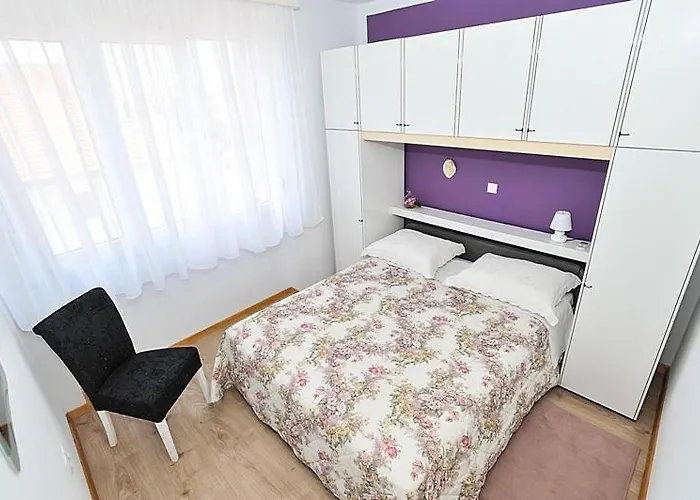 Lägenhet In With Sea View, Terrace, Air Conditioning, Wifi 3617-2 Poljana (Ugljan)
