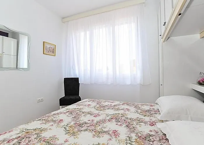 Lägenhet In With Sea View, Terrace, Air Conditioning, Wifi 3617-2